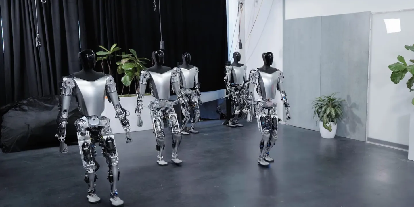 Tesla Bot já anda e pega em objetos, mas quase precisa de bengala. Veja o vídeo