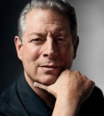 Iniciativas solidárias. Empresas dão a mão a quem mais precisa