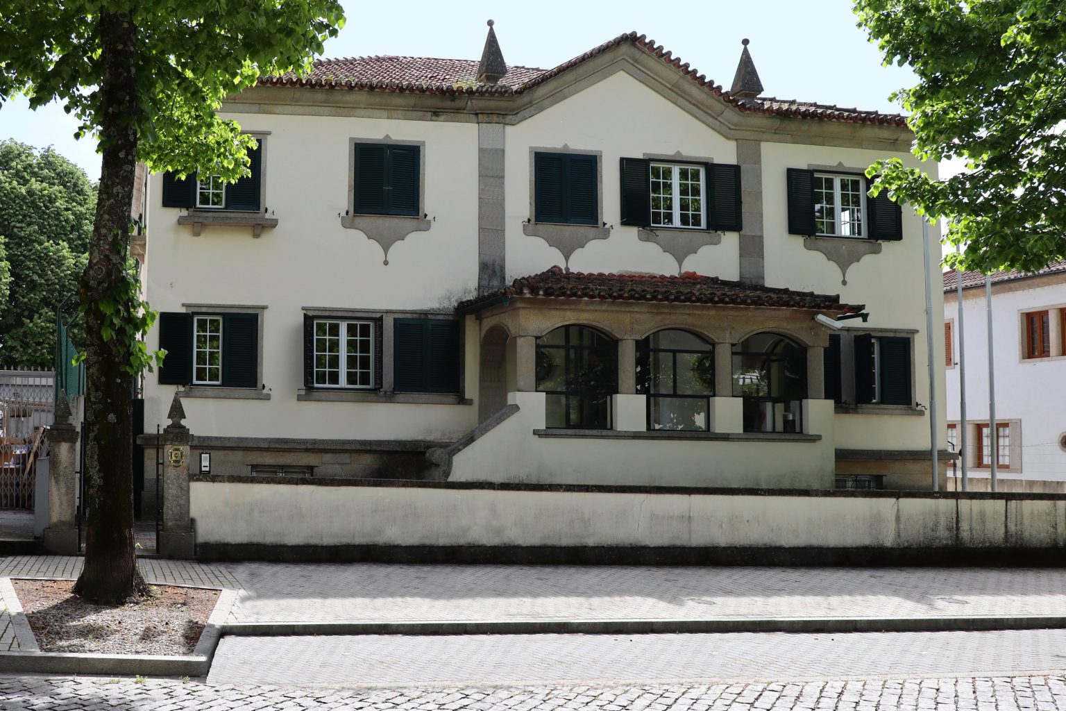 Jovem que estava desaparecido desde sábado em Vila Real foi encontrado com vida dentro de um poço