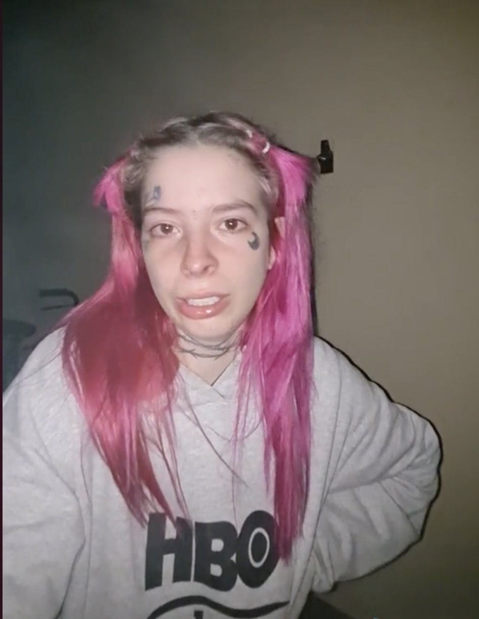 Tiktoker lança apelo em lágrimas: “Ajudem-me. Eu preciso de alguém que me sustente. Não gosto de trabalhar”