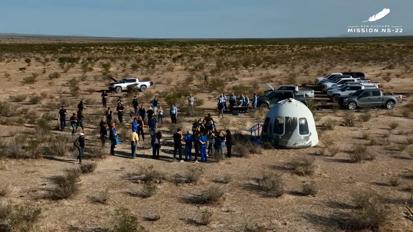 Primeiro turista espacial português e tripulação da NS-22 da Blue Origin já ganharam asas de “astronauta”