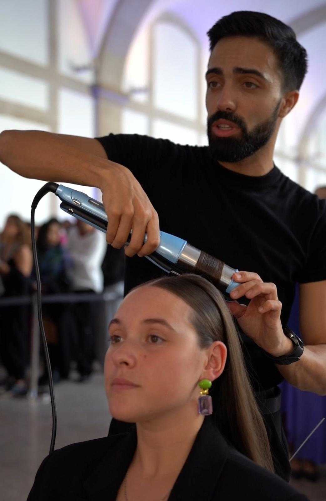 ModaLisboa. Fomos aprender a fazer 3 penteados simples, mas elegantes, só com uma placa. Veja o vídeo