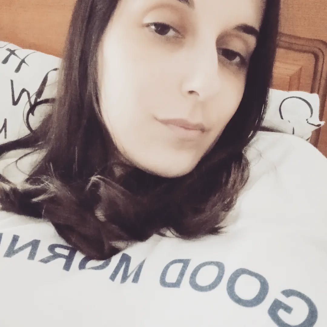 Vanessa vive com uma doença incapacitante, uma mãe doente e está prestes a ser despejada de casa