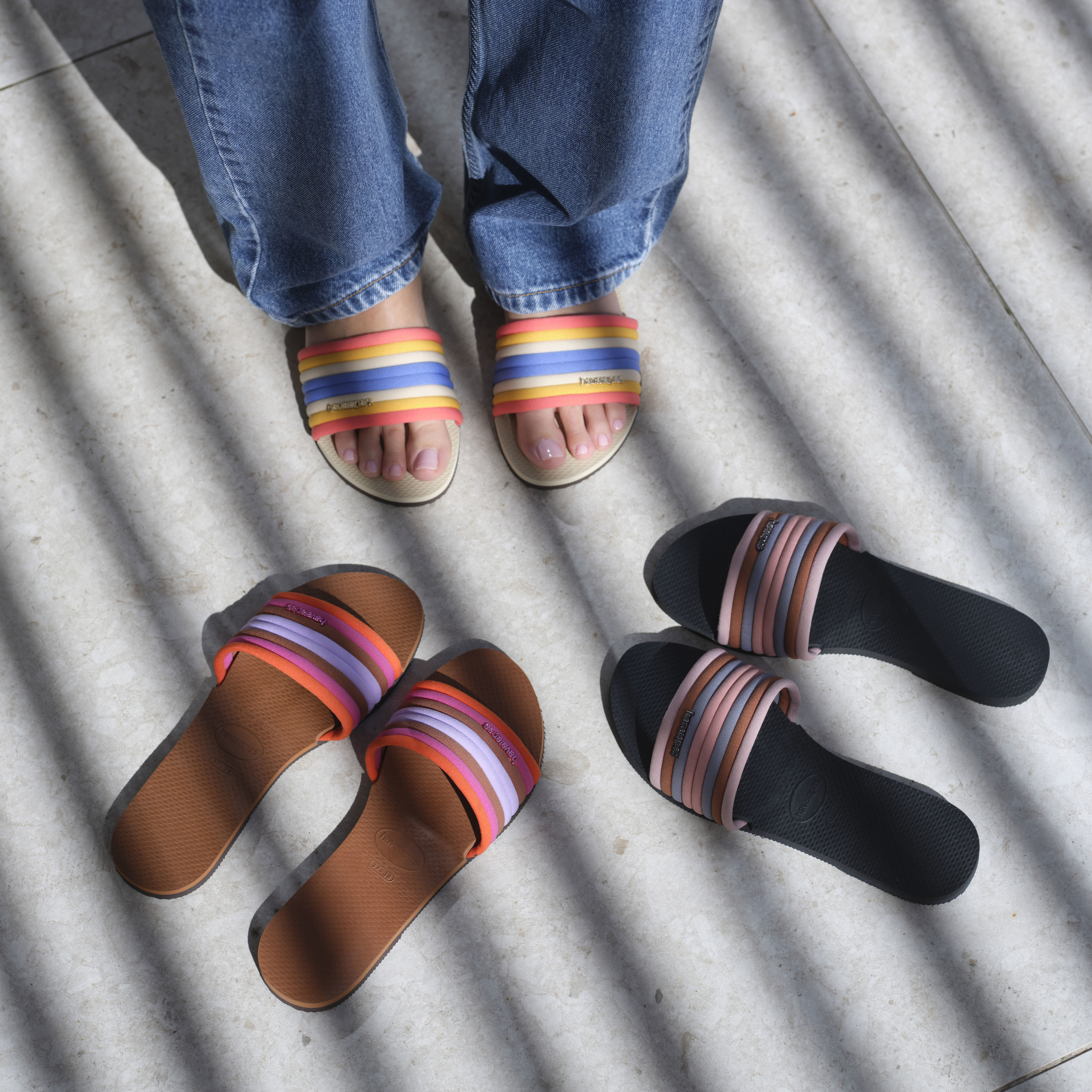 Encontrámos os chinelos coloridos da Havaianas que não vai querer tirar dos pés