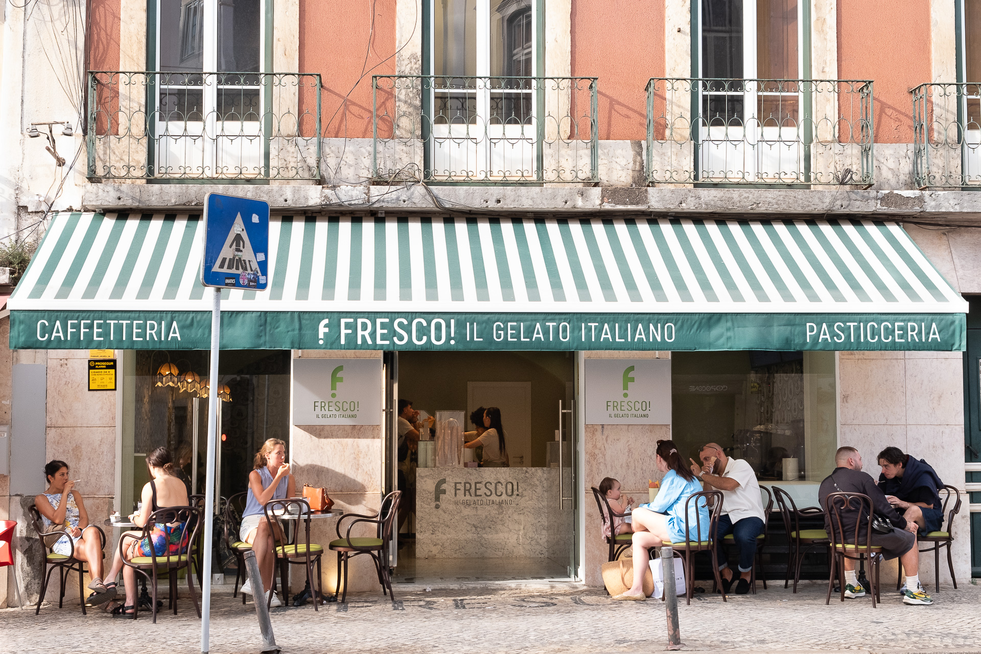 Há mais um spot para comer gelados italianos de verão ou de inverno. Fresco! abre nova loja