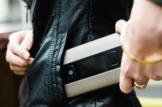 Faça chuva ou faça sol, nada o impede de subir ou fazer slide nesta ponte a 72 metros de altura