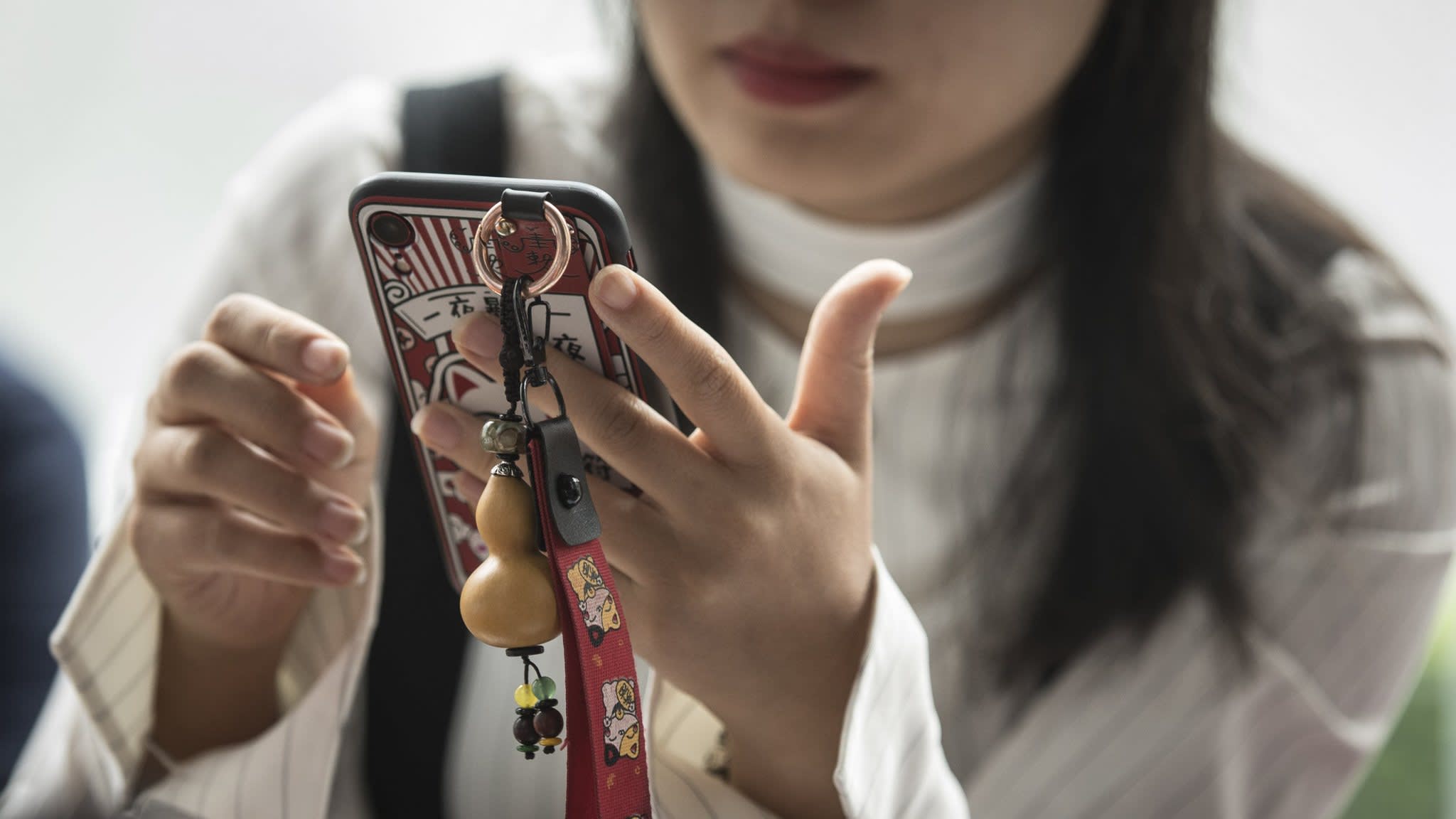 Internautas na China tentam escapar à censura online para criticar medidas de confinamento