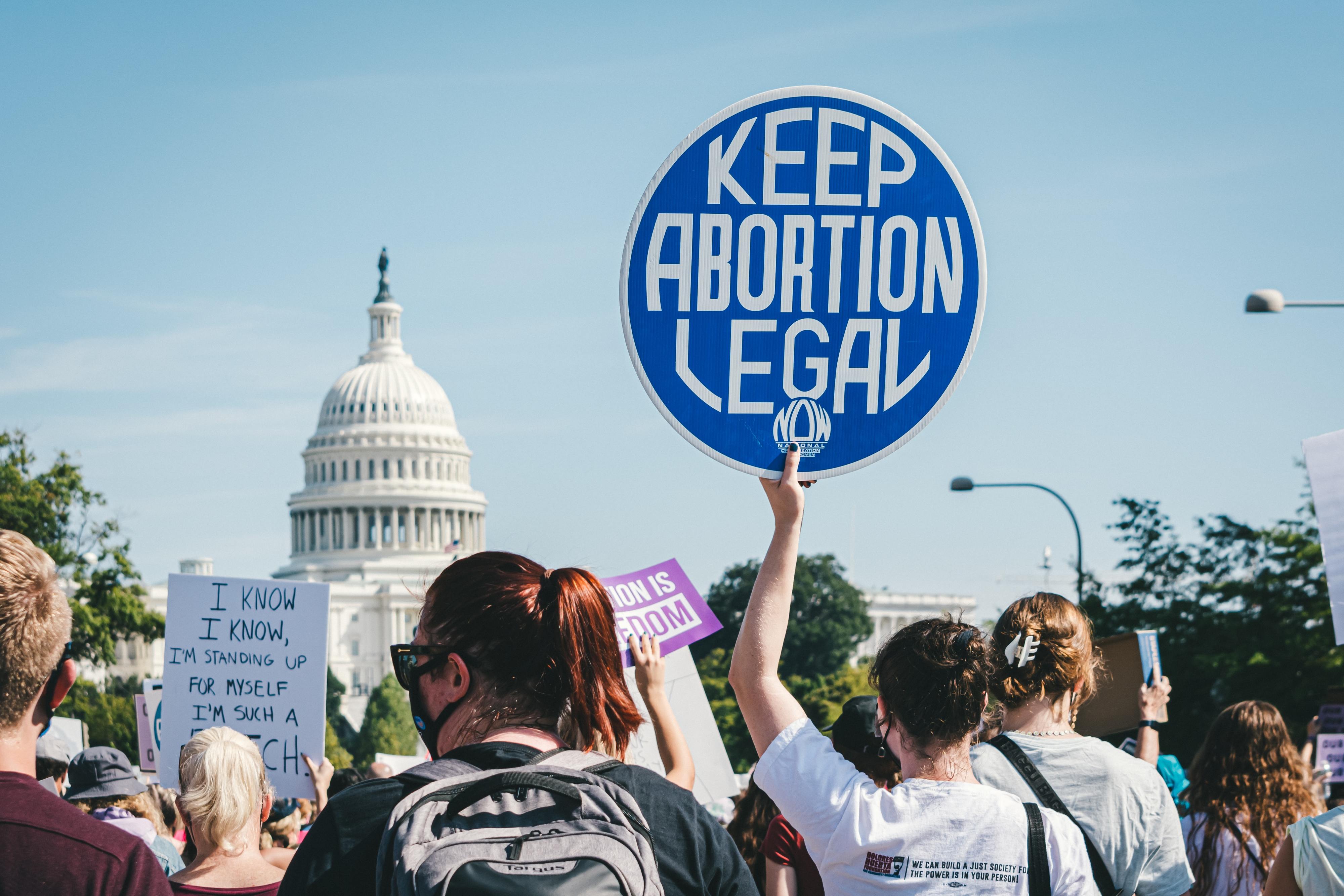 Vários estados norte-americanos já proibiram o aborto. Começam os feitos da anulação de Roe vs. Wade