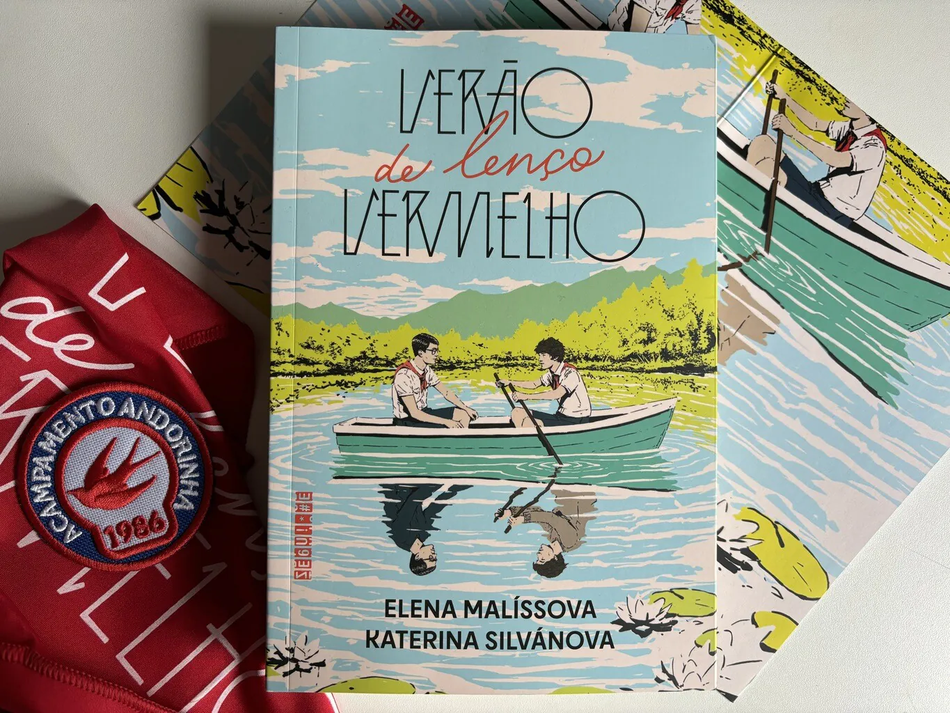 Saiba porque é que este novo livro foi proibido na Rússia. “Um Verão de Lenço Vermelho” já está à venda