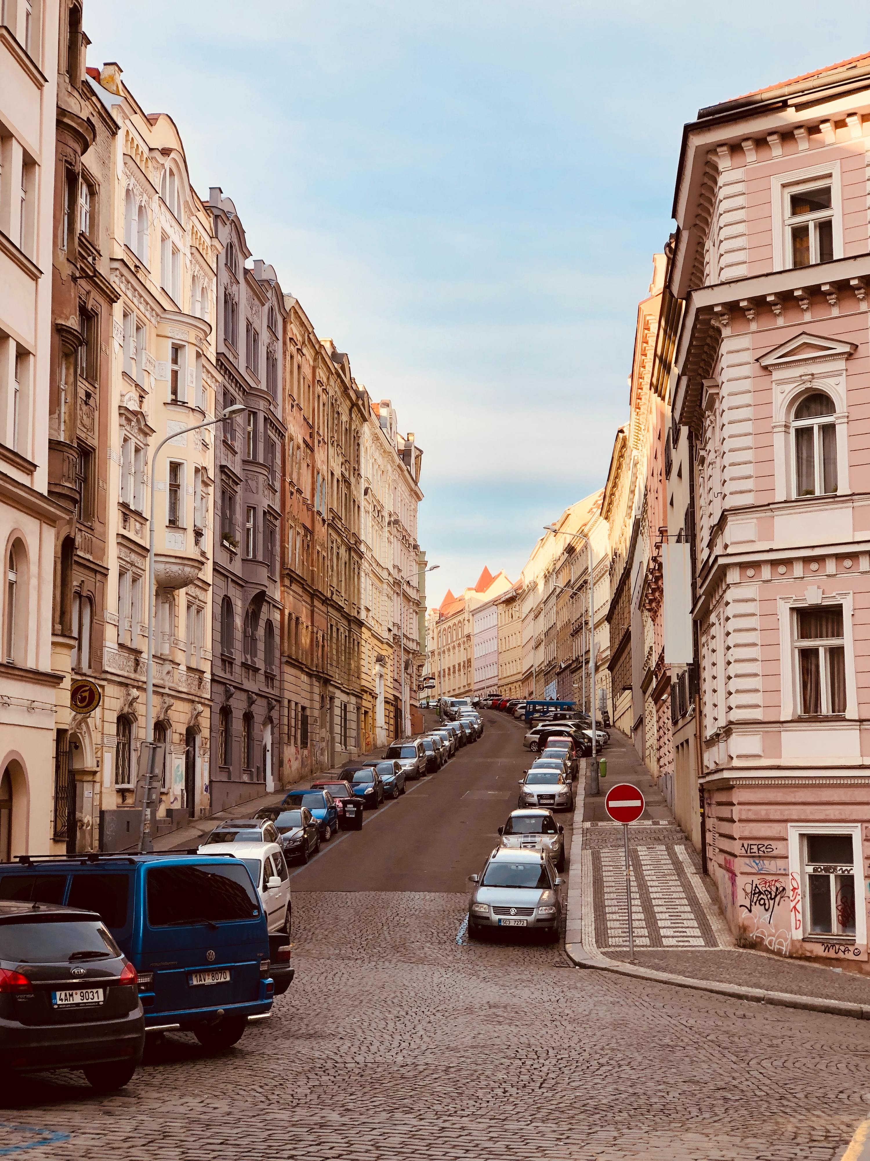 Tem o carro parado à porta de casa? 5 dicas para cuidar do veículo em tempo de quarentena