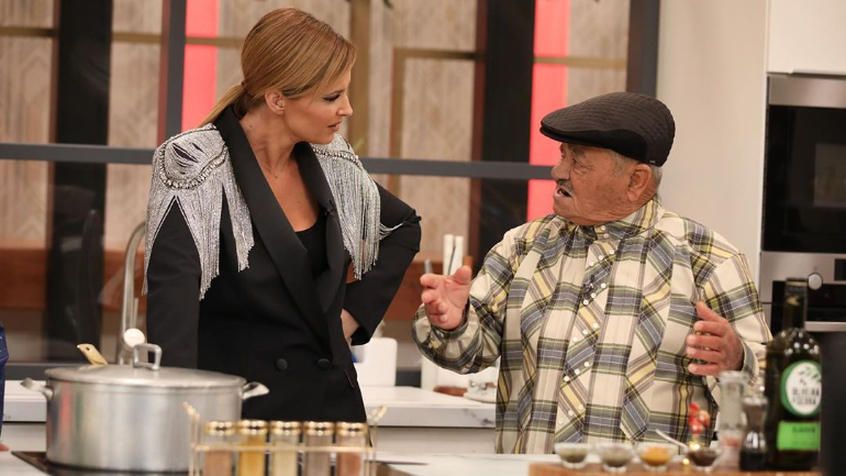 “Você ganha mais numa hora do que ganhei em seis meses”. Cristina não se deixou ficar