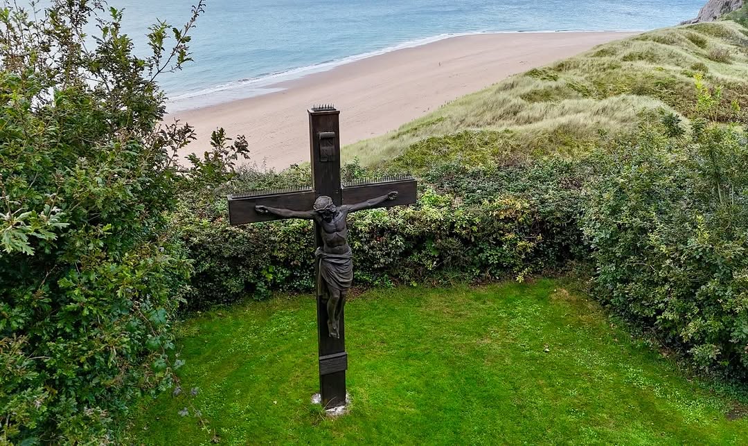 “Ilha dos pedófilos”. Mais de 50 crianças foram abusadas por monges em local sagrado