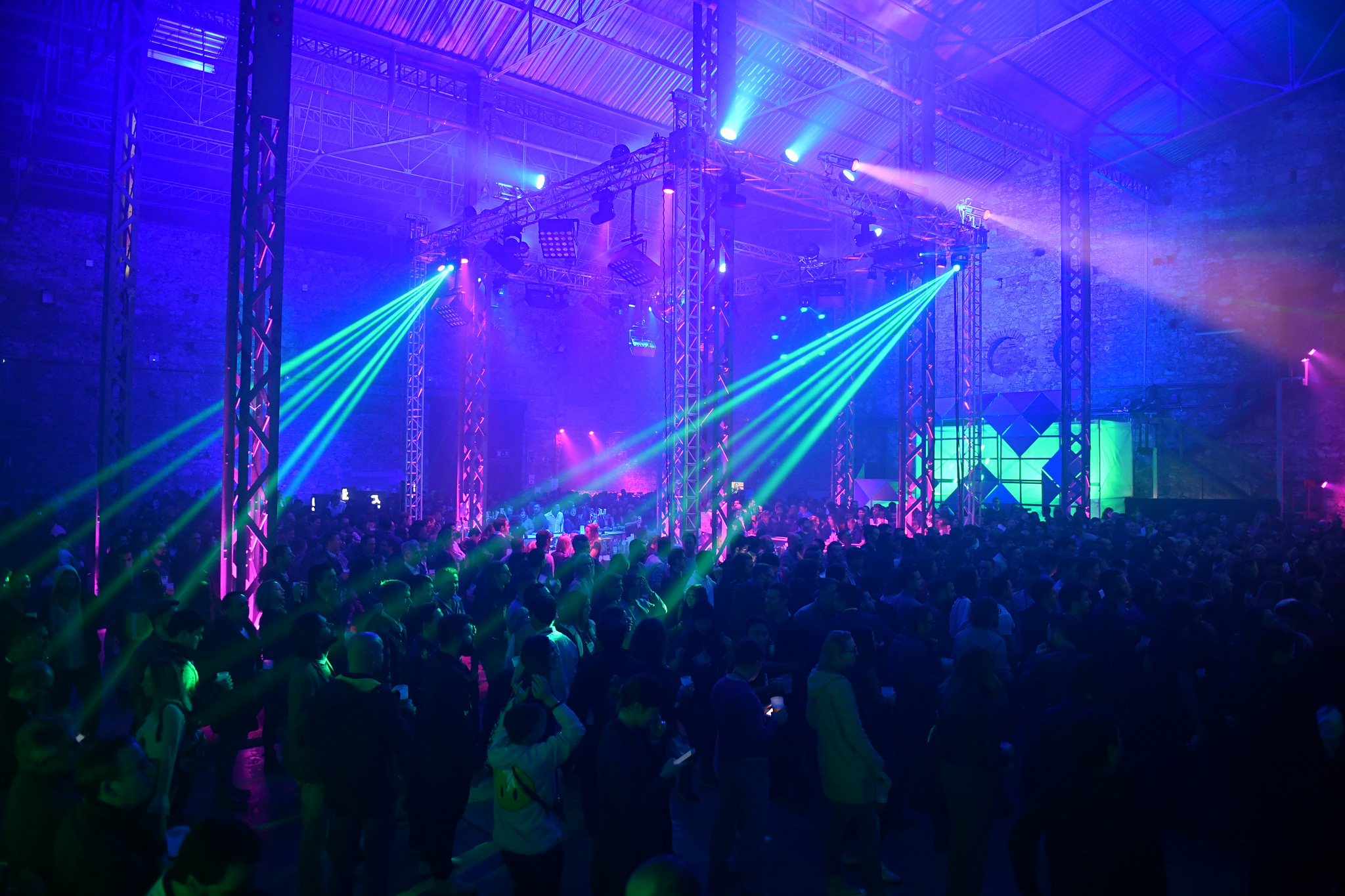 Fim de semana é de frio, mas este treino de 15 minutos vai ajudar a aquecer