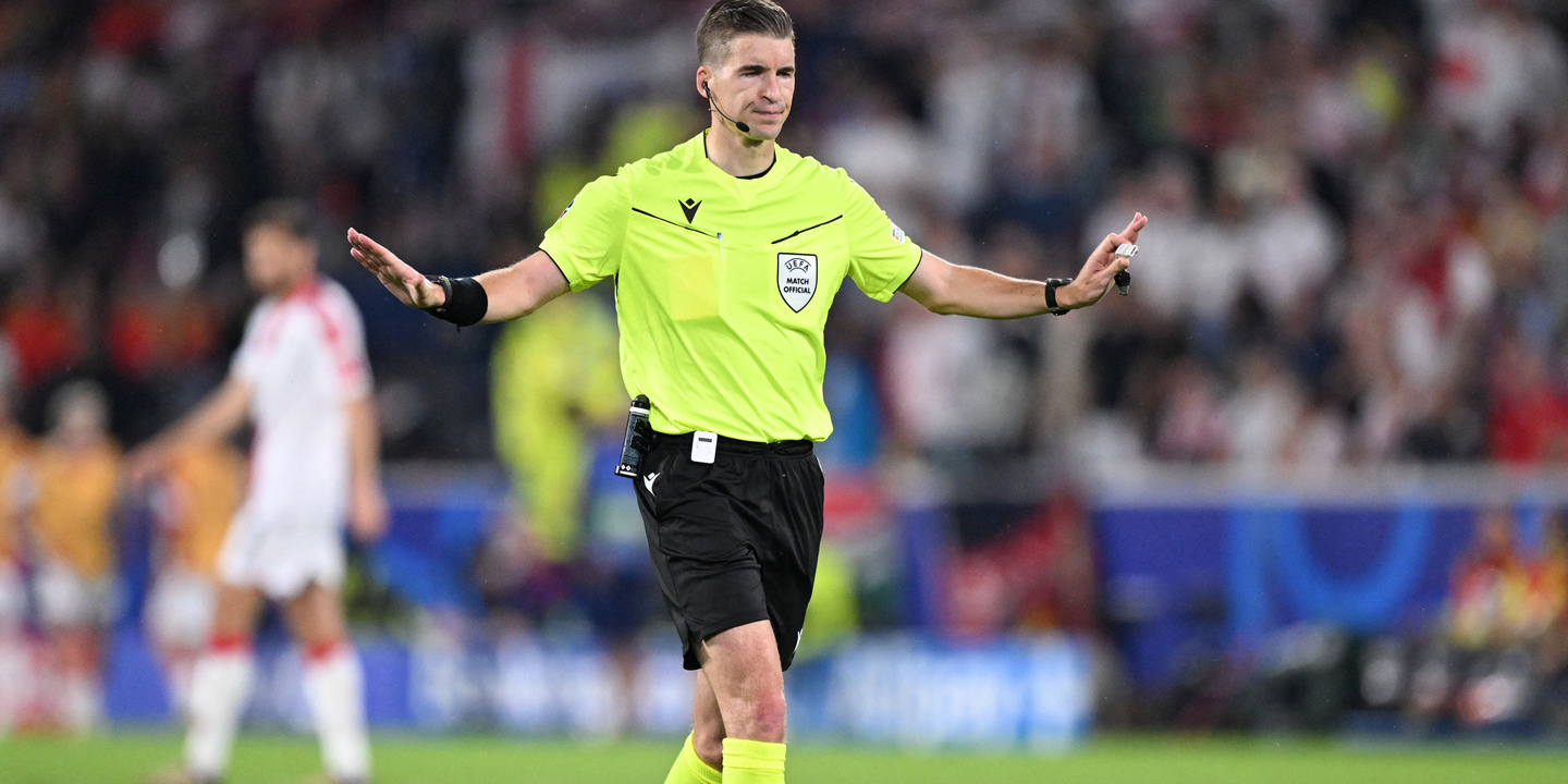 Liga dos Campeões: François Letexier apita o Barcelona-Benfica