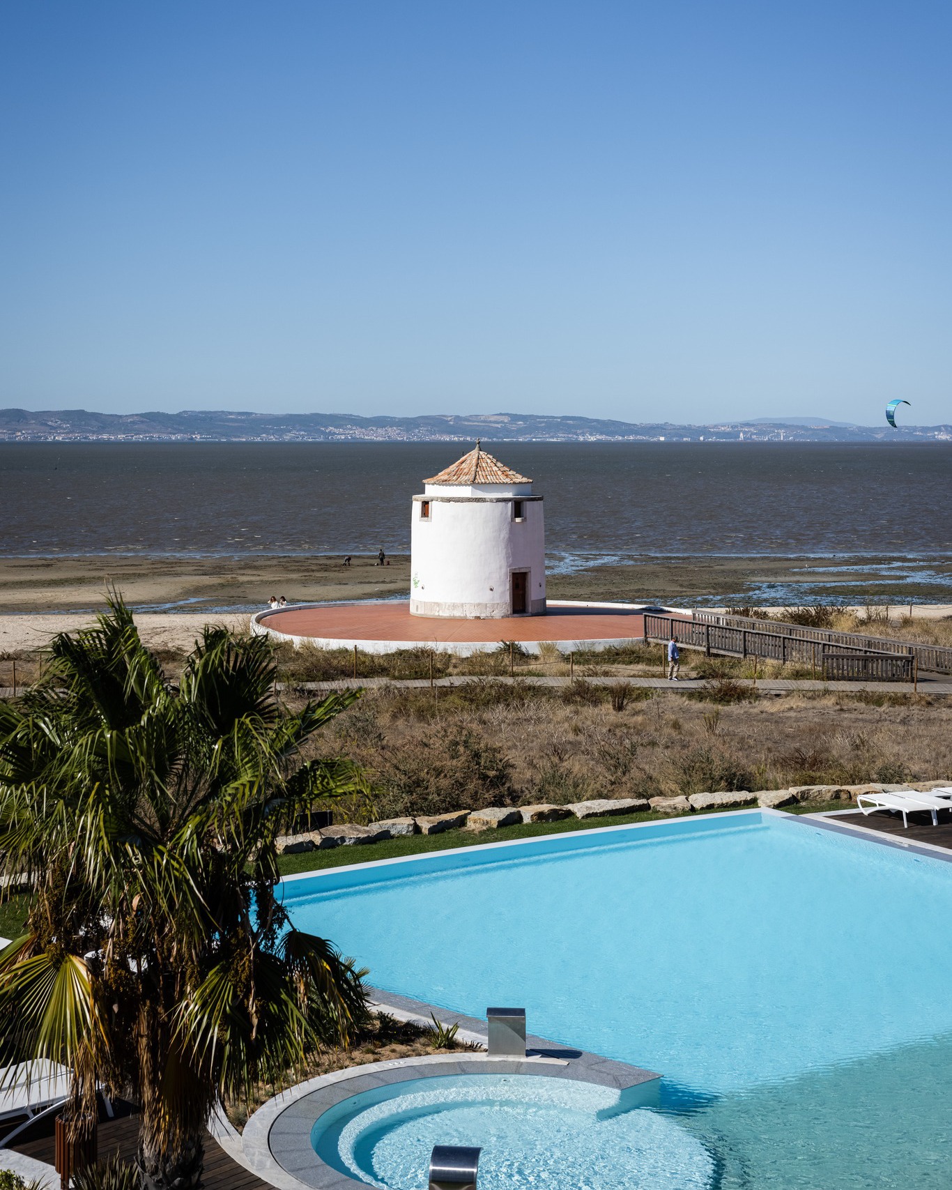 Novo aeroporto poderá ser em Alcochete. Onde ficar, onde comer e o que ver no município