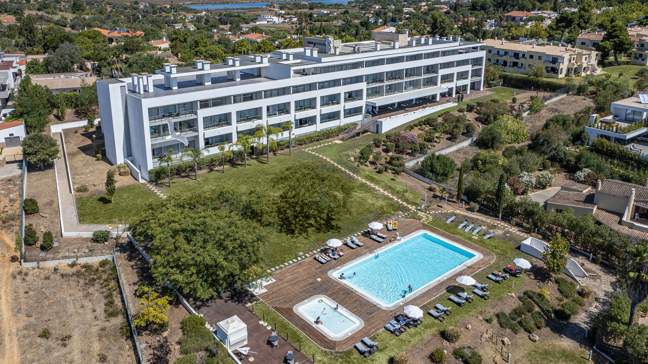 Estes 5 hotéis com descontos são perfeitos para ir queimar os últimos cartuchos do verão