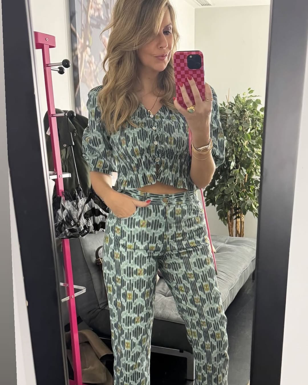 A Pipoca Mais Doce arrasou com este conjunto super primaveril que já esgotou – mas nós sabemos quando volta