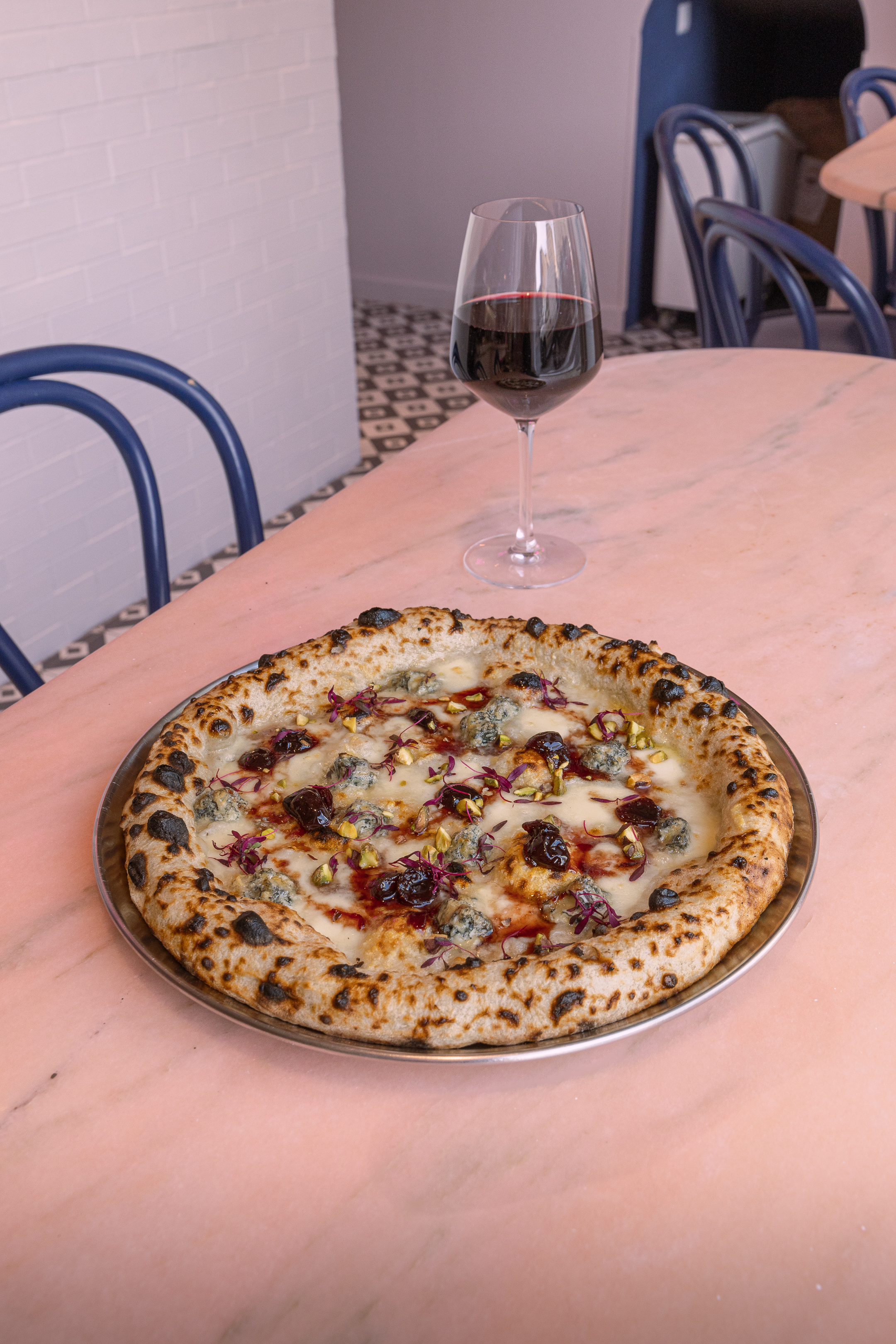 Sem planos para o Dia dos Namorados? O menu temático da Jezzus leva-o ao céu (e tem uma nova pizza)