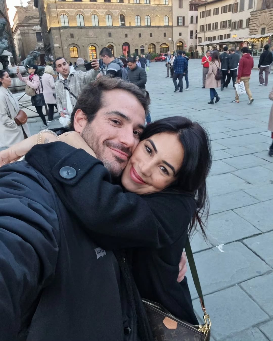 Mia Rose celebra o aniversário do marido com dedicatória. Espreite estas 21 fotos amorosas do casal