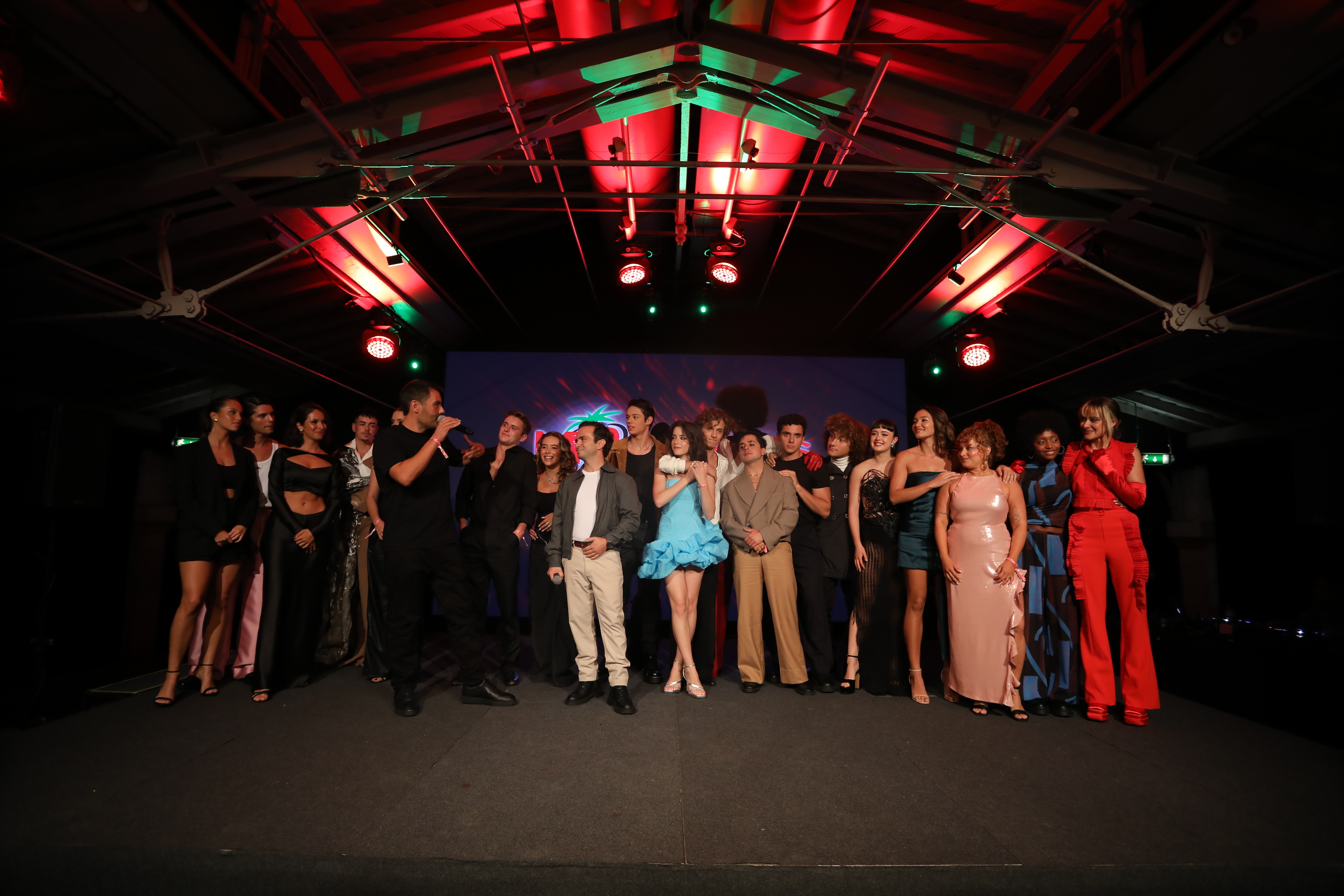 Reboot de “Morangos com Açúcar” junta elenco original a uma nova geração. “Senti, da parte deles, uma admiração”