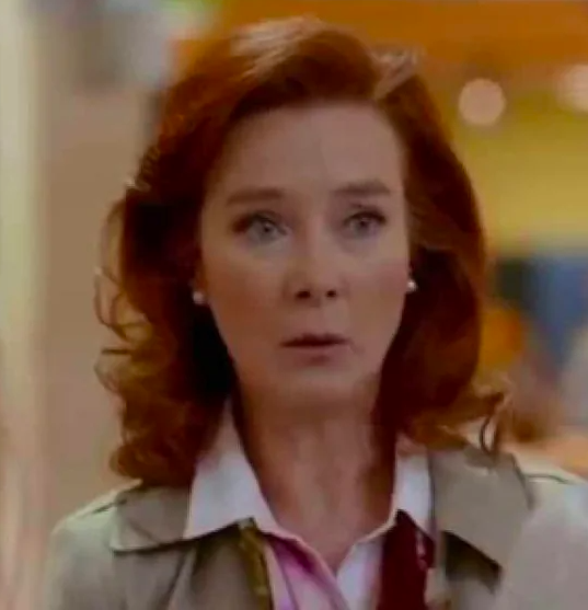 Atriz de “Donas de Casa Desesperadas” e vencedora de um Emmy morre aos 71 anos