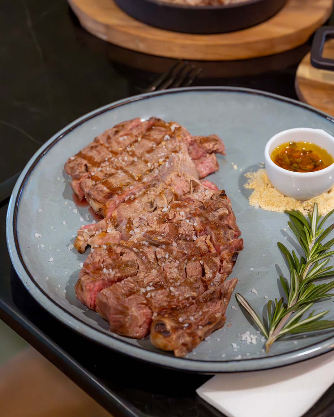 L-Meat by Maria Peixeira. A nova steakhouse de Lisboa tem cortes de carne premium e pratos “de se lamber”