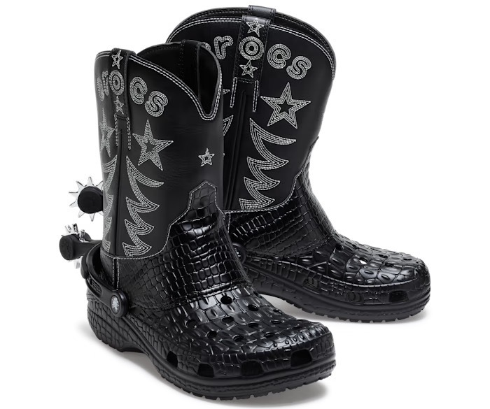 Crocs lança modelo de botas cowboy. Ainda estamos a tentar perceber se são estilosas ou terríveis