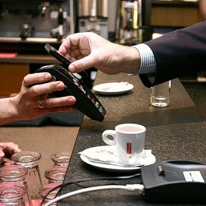 Viktor Gyökeres foi à gala  da Bola de Ouro em modo solteiro. Rumores sobre separação de Inês Aguiar continuam