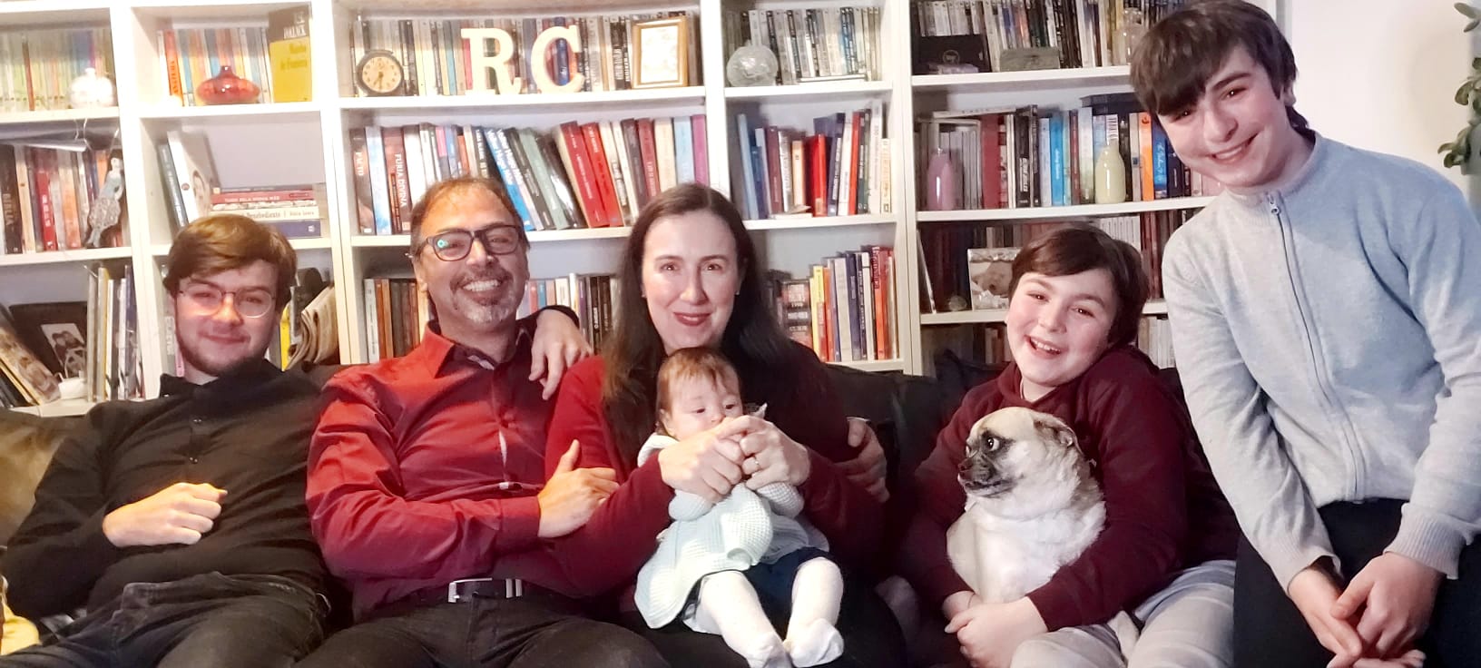 Sílvia e Carlos têm quatro filhos. Como se organiza uma família numerosa em confinamento?