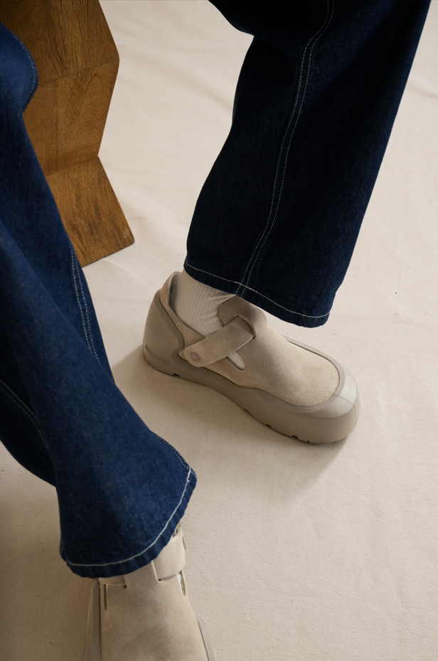 As famosas Birkenstock não são só para o verão. Estes novos modelos vão manter-lhe os pés quentes