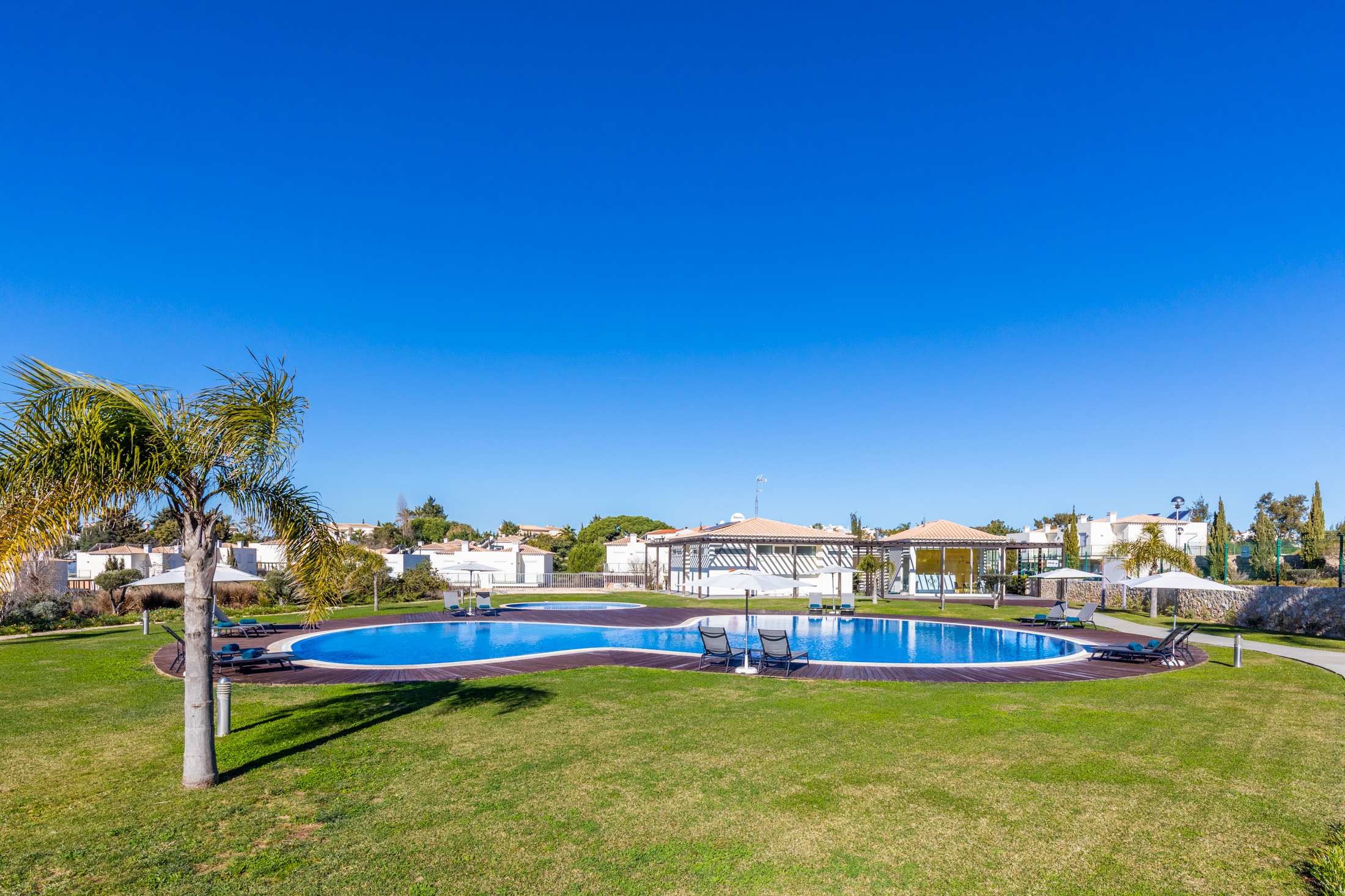 Que tal umas mini-férias pagas? Há 6 alojamentos no Algarve que lhe devolvem o dinheiro depois da estadia