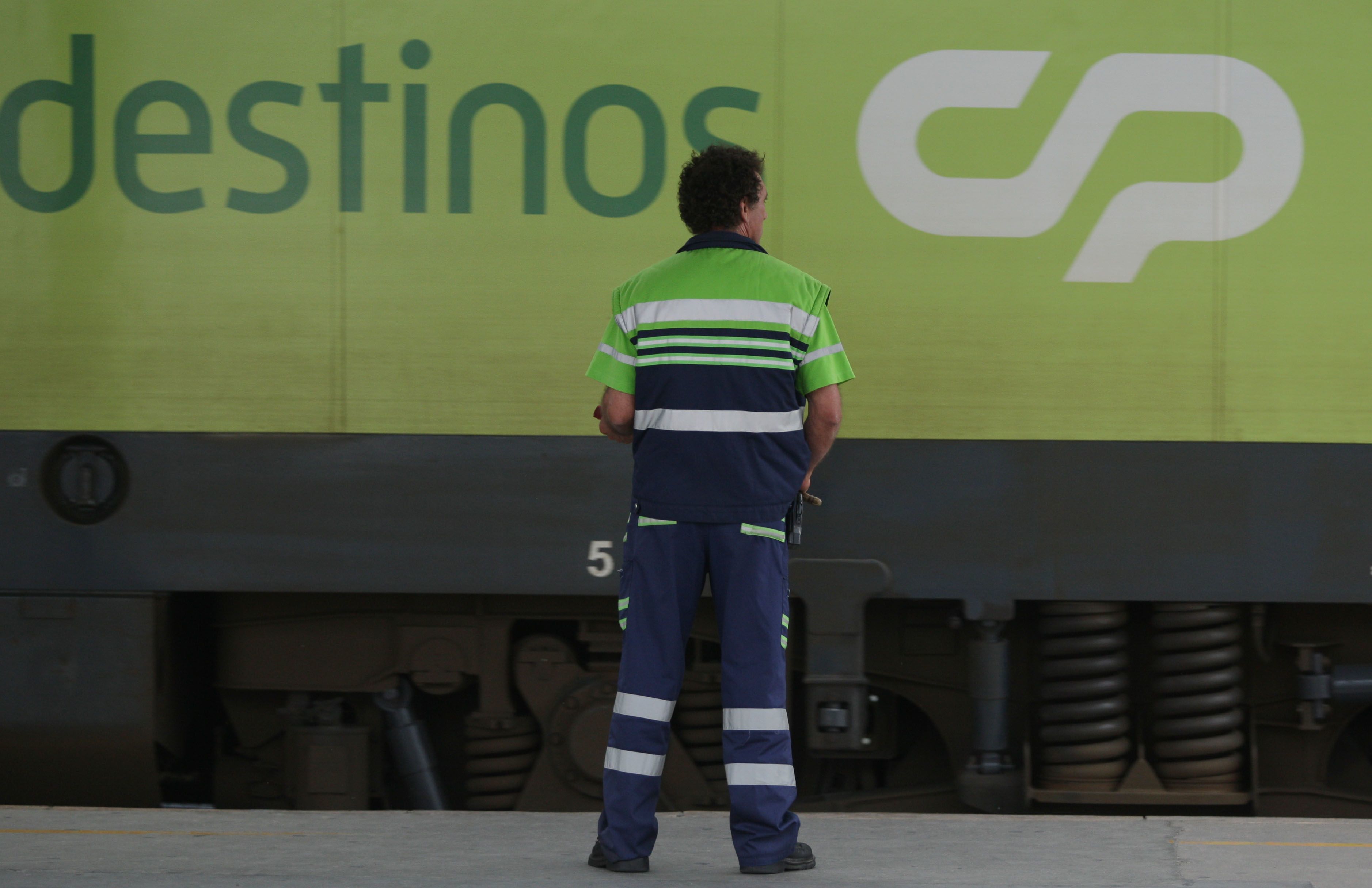 Greve de maquinistas da CP levou à supressão de 30 comboios até às 06h00