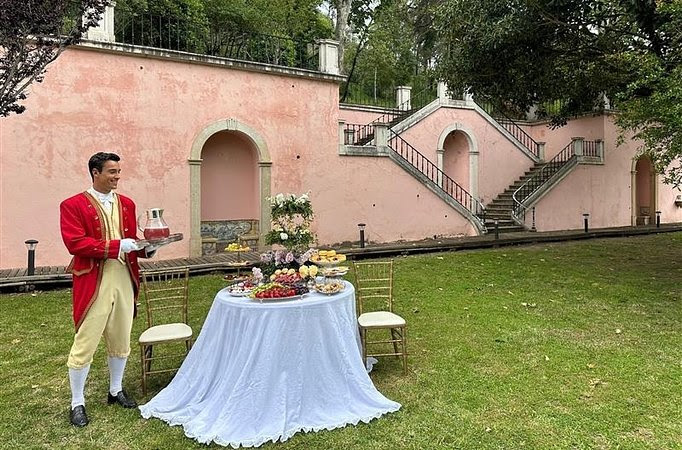 Uber vai oferecer um jantar a dois num palácio com banquete e mordomos. Veja como viver esta experiência