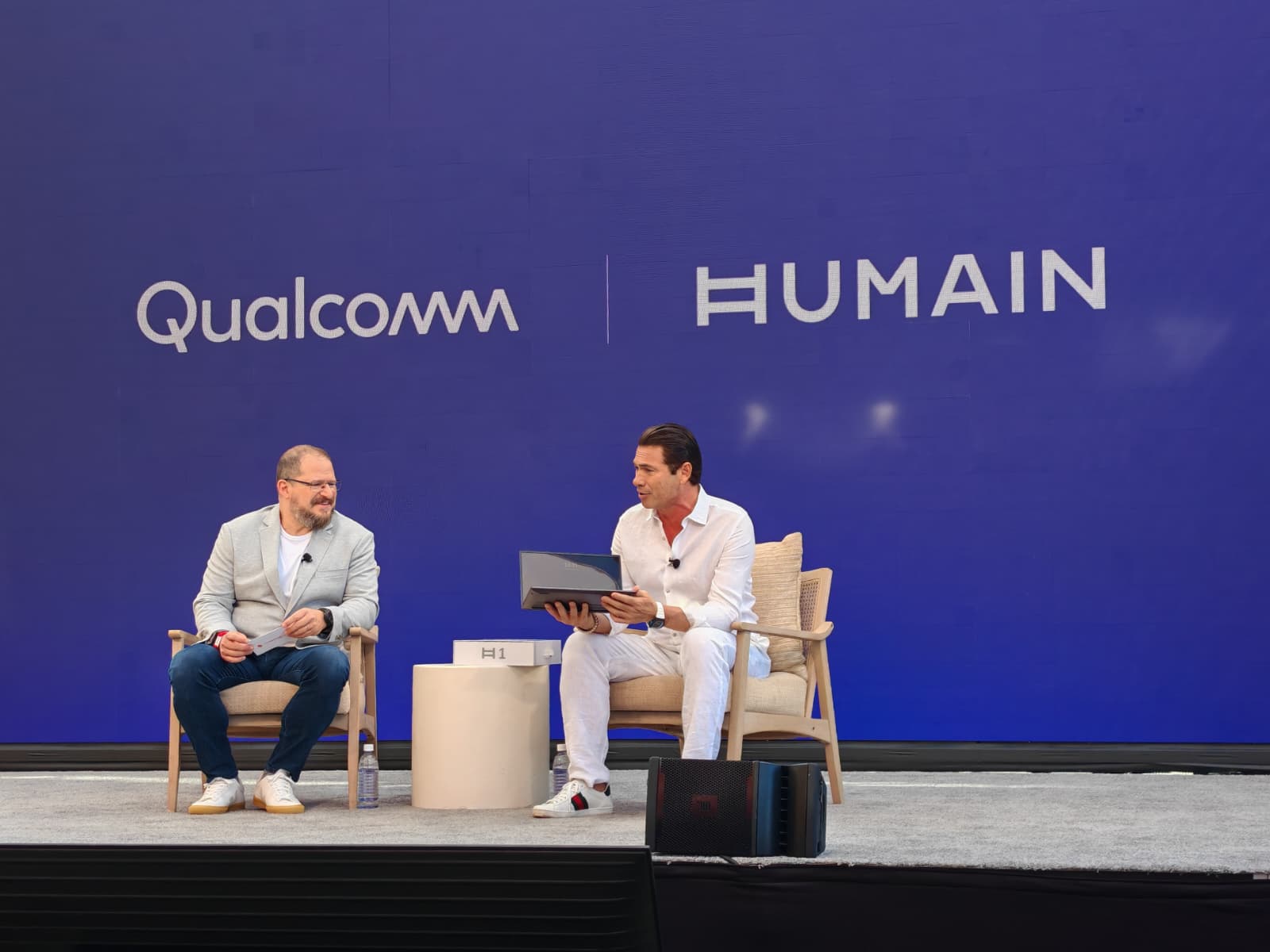 Humain Horizon Pro é um novo computador preparado para agentic AI com Snapdragon por dentro
