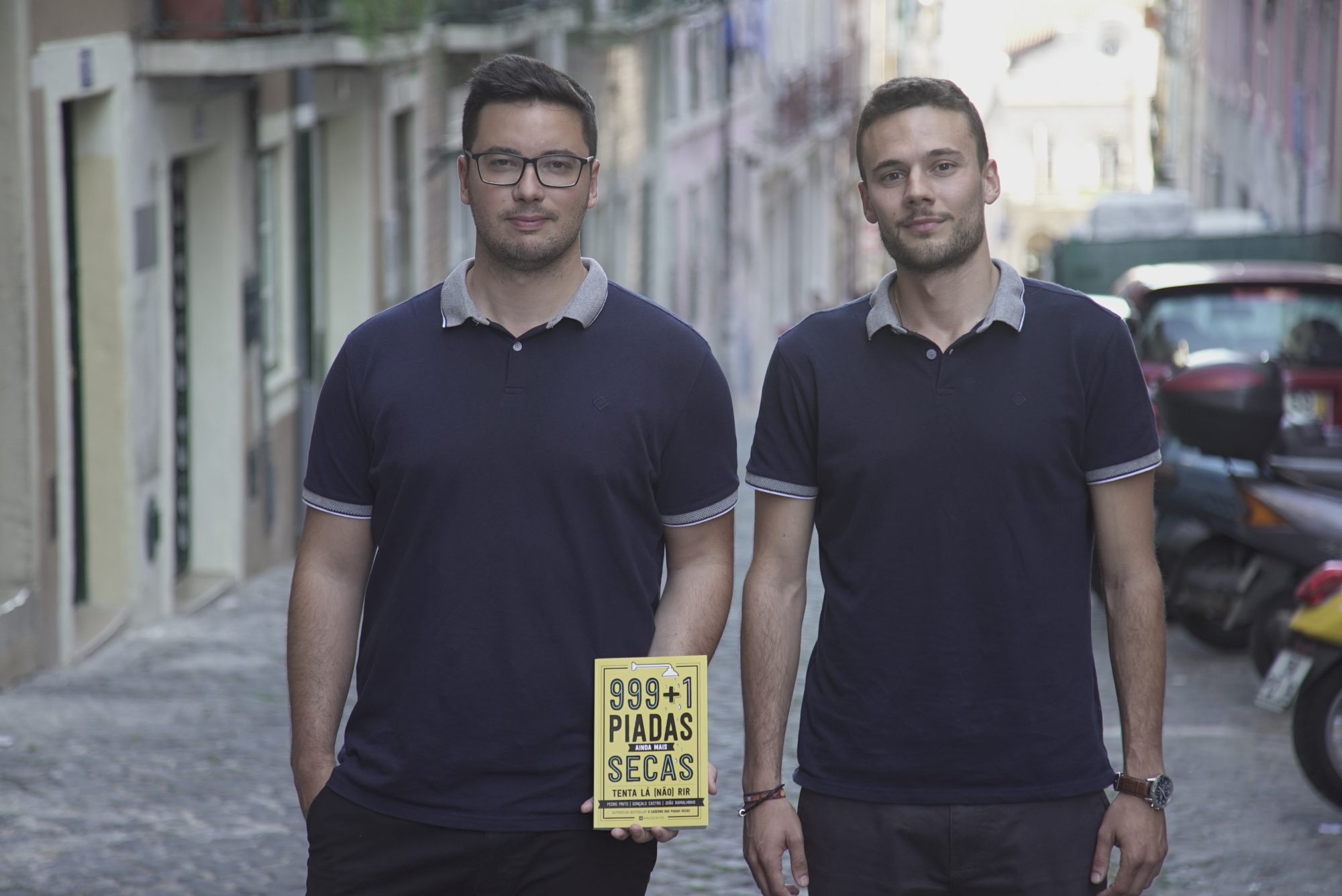 Ri-se com estas anedotas? Os rapazes das piadas secas vieram à redação (tentar) fazer-nos rir