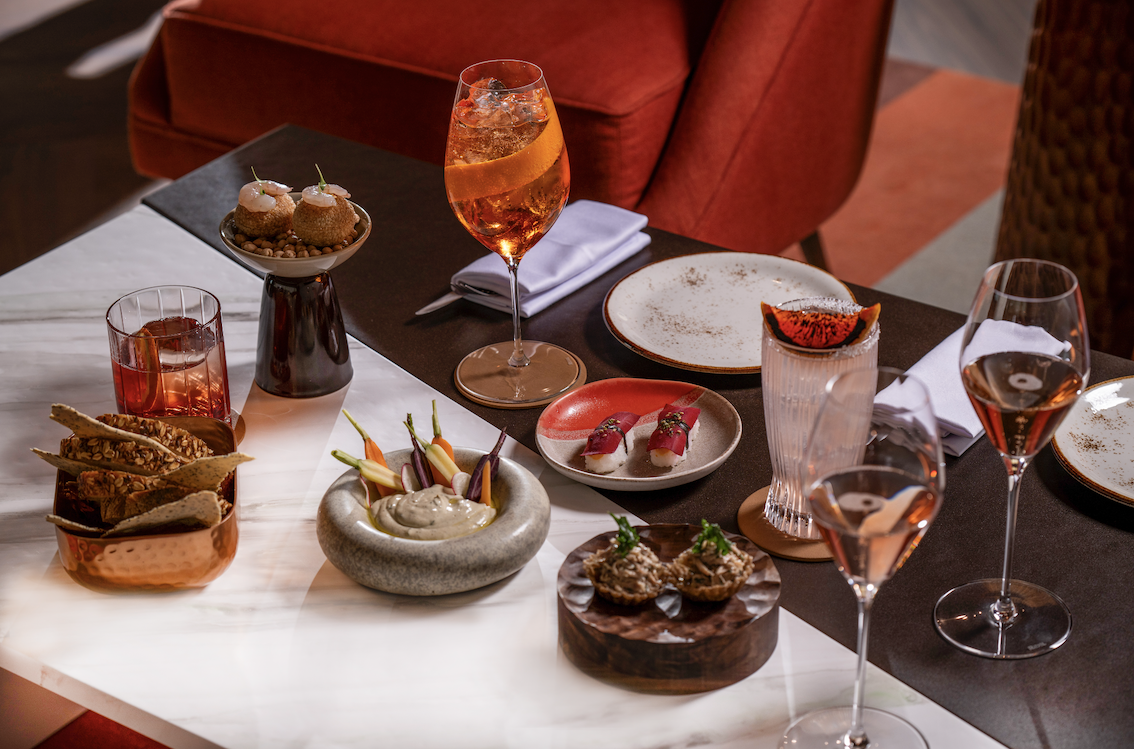 Zénite Rooftop Bar. O novo refúgio sofisticado do Algarve para celebrar o verão com uma vista de sonho