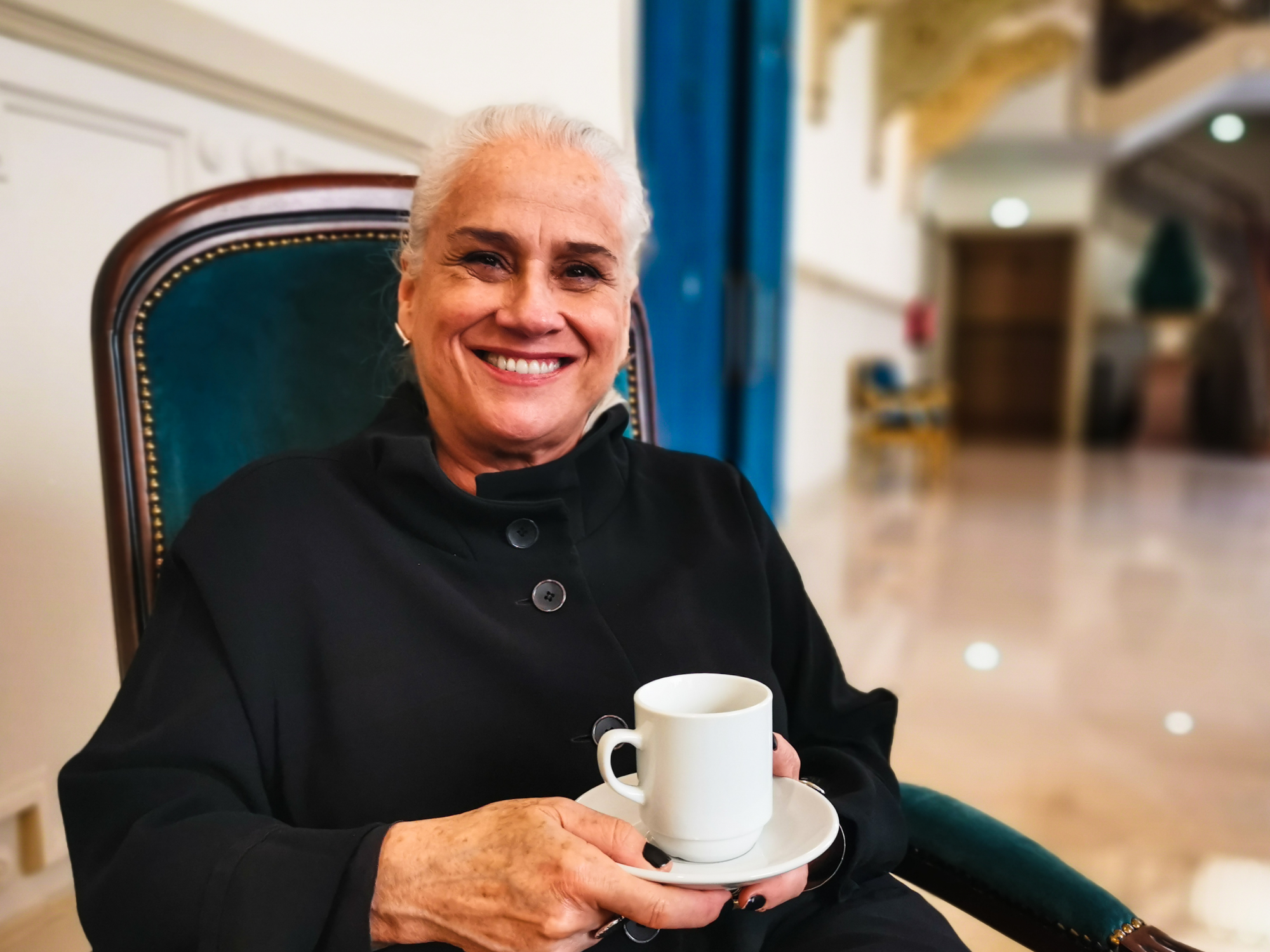 Vera Holtz. “Uma vida que não tem diferença? Que coisa sem graça”