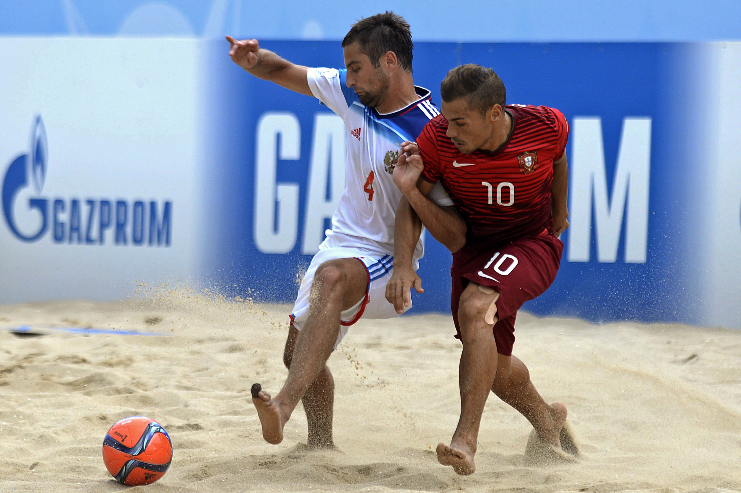 Madjer eleito melhor jogador do mundo de futebol de praia de 2015 - Futebol  de Praia - SAPO Desporto