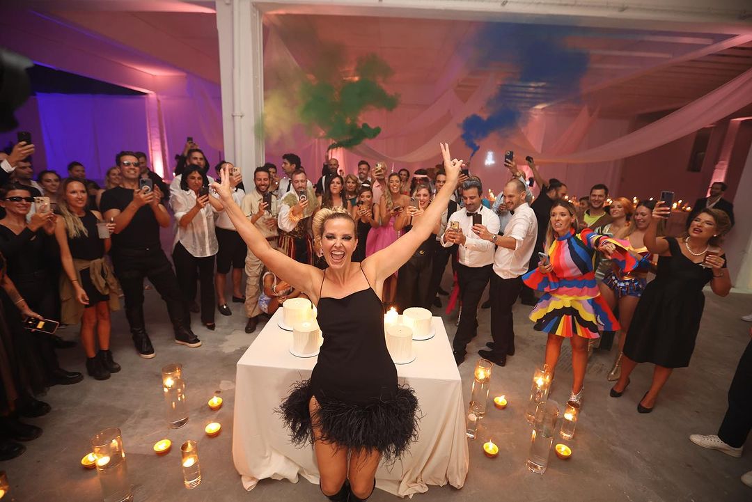 Cristina Ferreira celebra 46 anos com festa inspirada em figuras de Hollywood. Veja as fotos