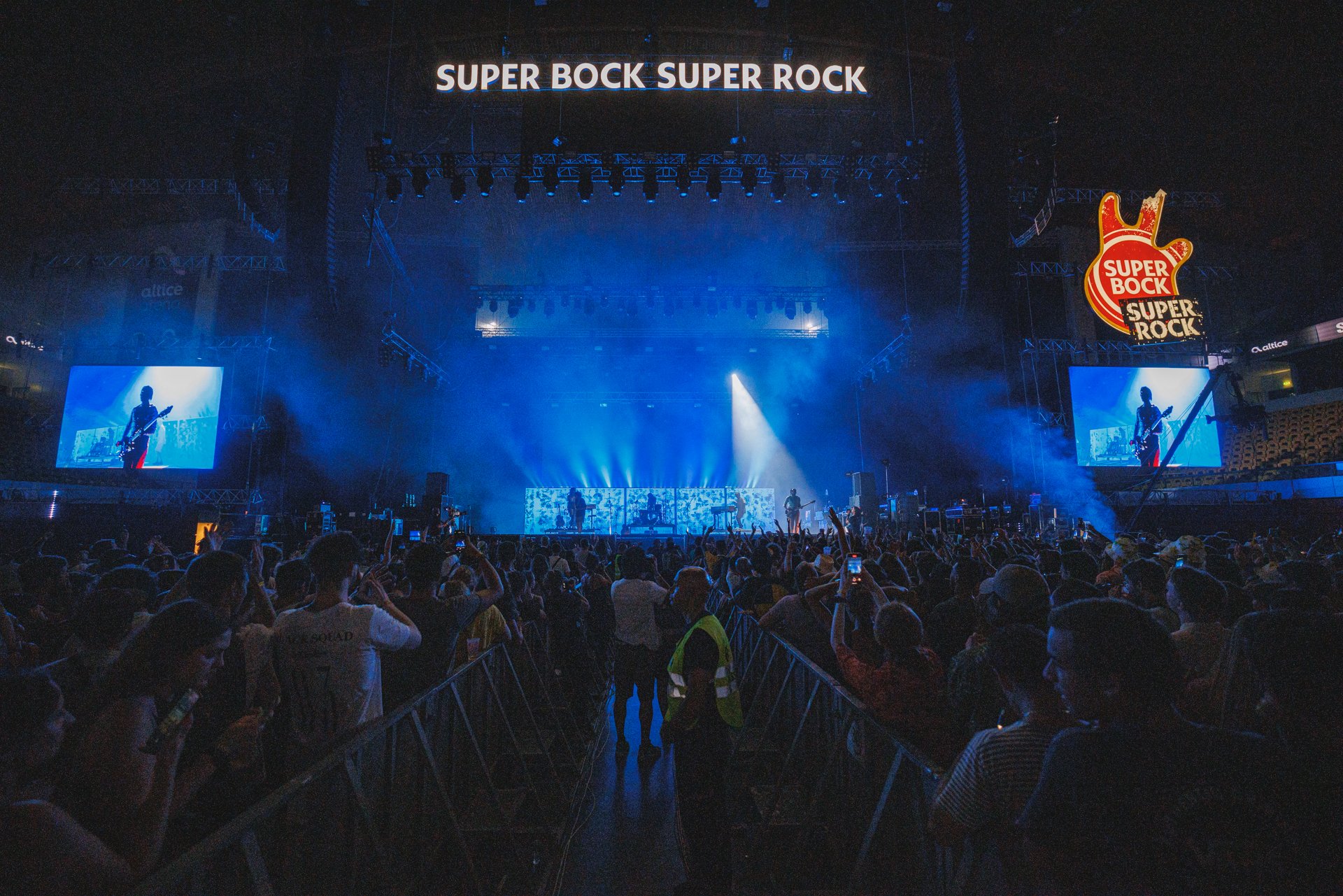 Guia para o Super Bock Super Rock. Saiba tudo sobre o cartaz, horários, o que comer e como chegar