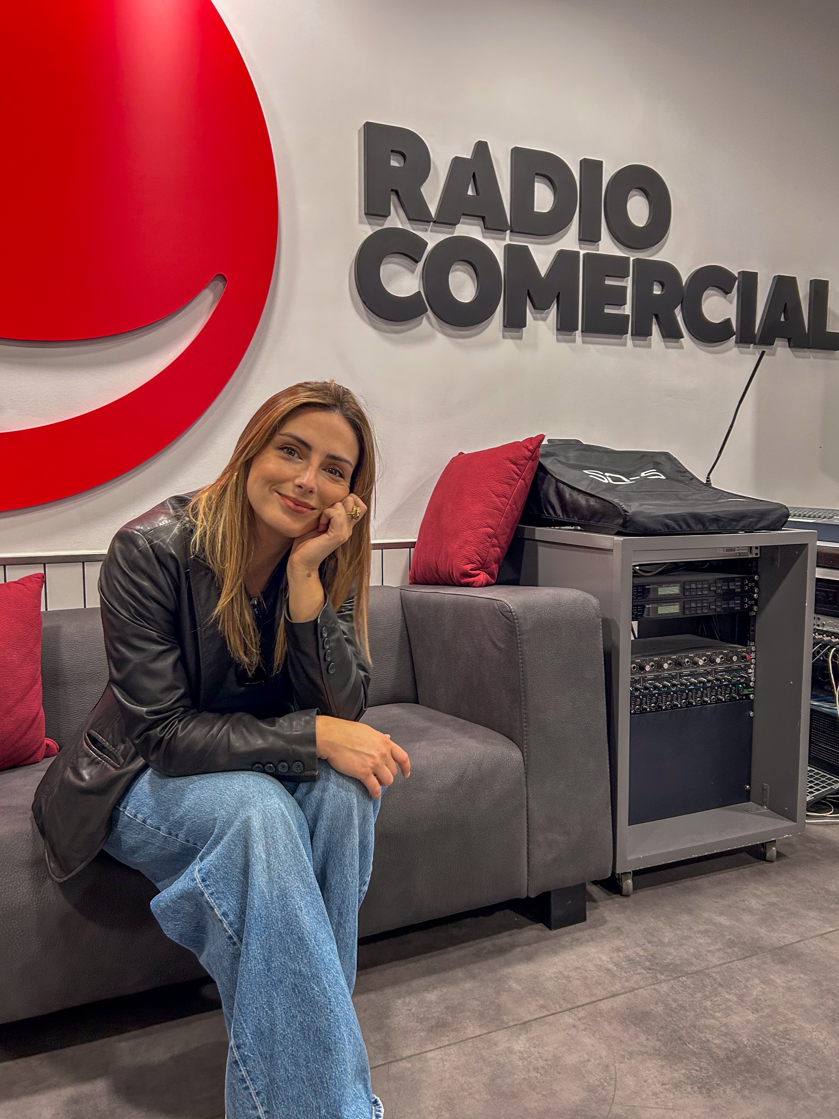 Carolina Torres dá cara, coração e empatia à nova série digital da Rádio Comercial. Saiba tudo sobre “Humanos”