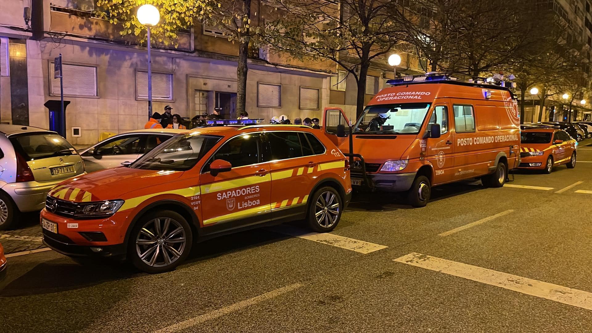 Incêndio na zona histórica de Lisboa faz dois mortos. Há 14 feridos e 20 desalojados