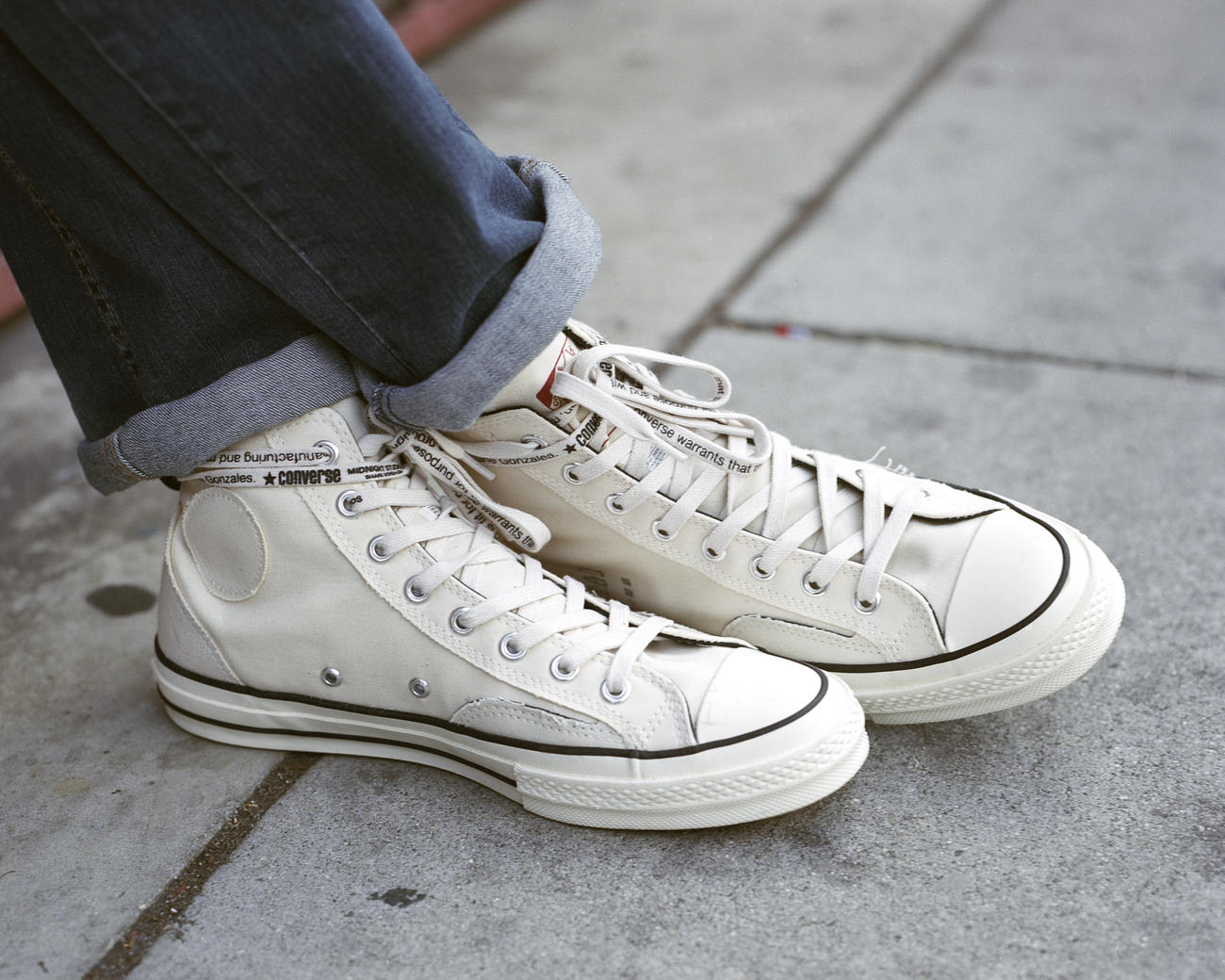 Converse lança os clássicos ténis All Star, mas do avesso