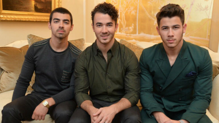 Depois de seis anos separados, os Jonas Brothers estão de volta