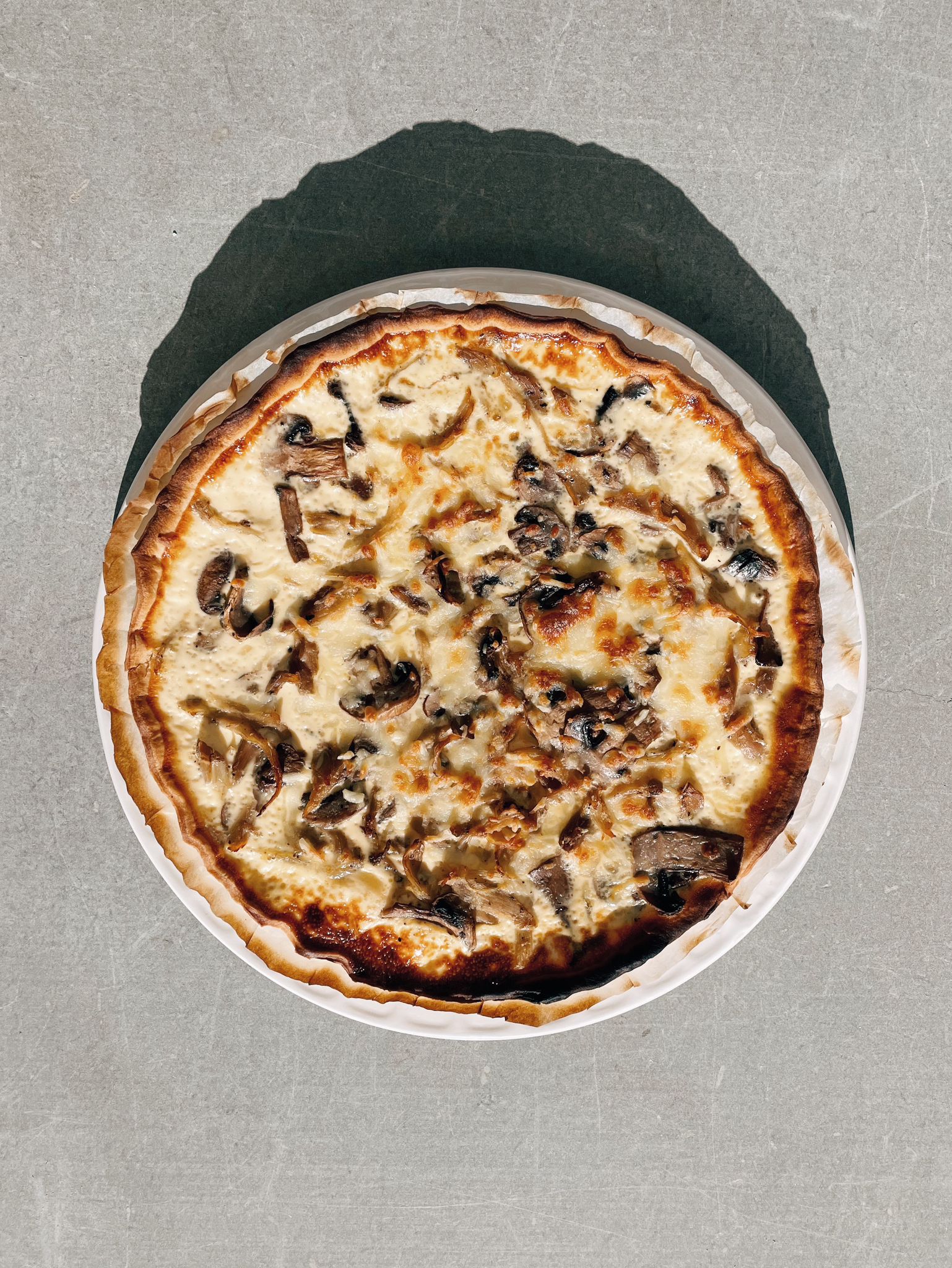 Garuda Caffé. O novo spot da Costa da Caparica tem quiches, jazz ao vivo e brunch a 15€