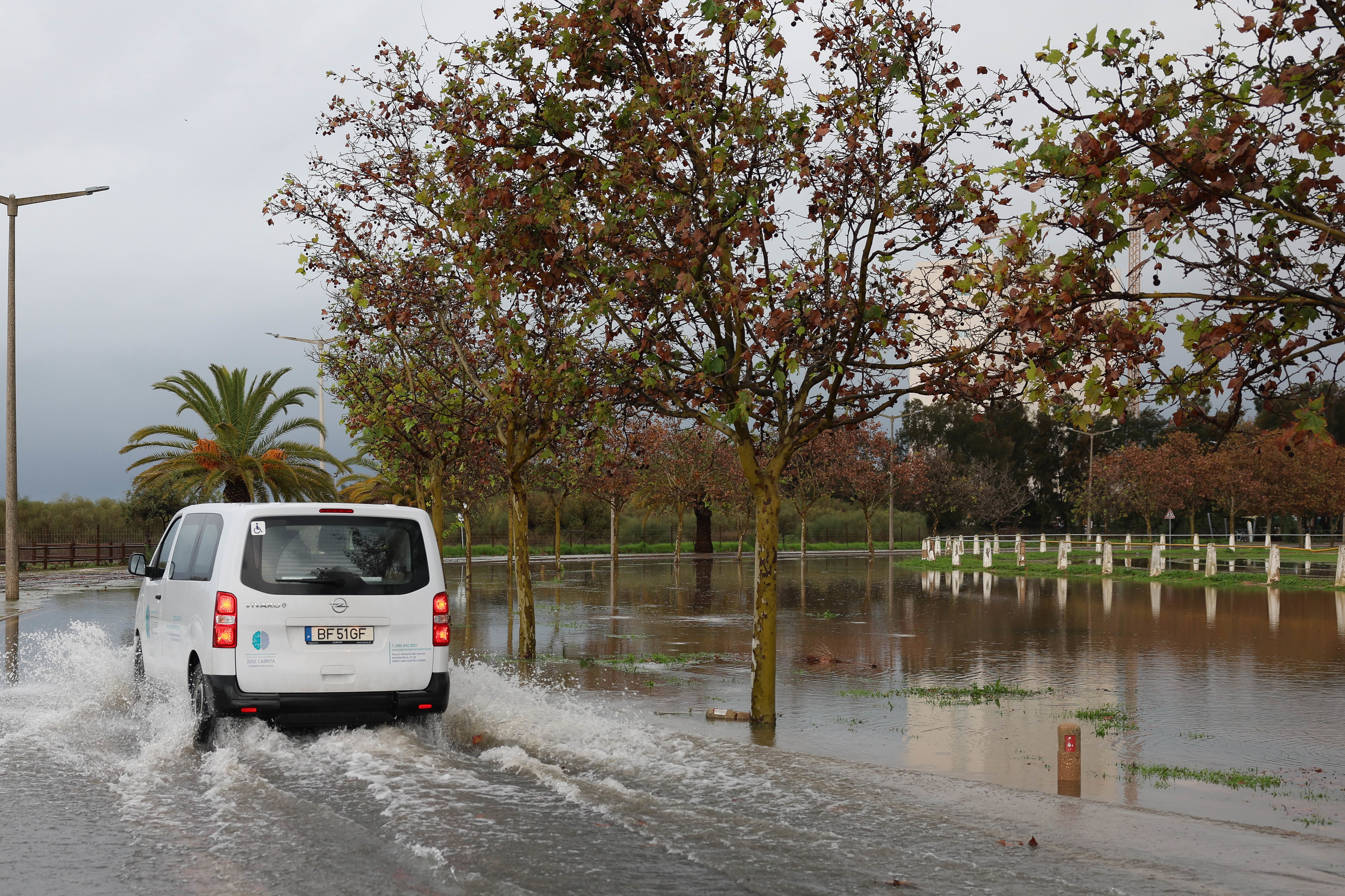 Fim de semana com alertas de chuva forte e queda de neve