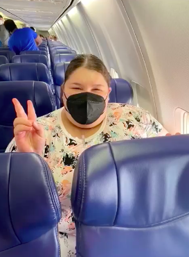 Mulher obesa diz que é discriminada nos aviões e exige lugares à borla para quem precisa de espaço