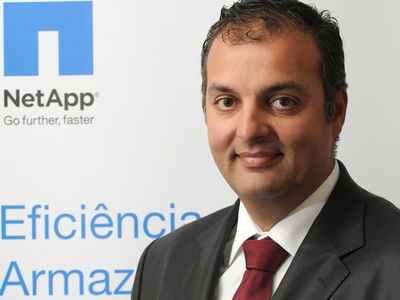 Catarina Filipe já subiu ao altar com o vizinho que lhe roubou o coração. 25 fotos que mostram como foi a cerimónia