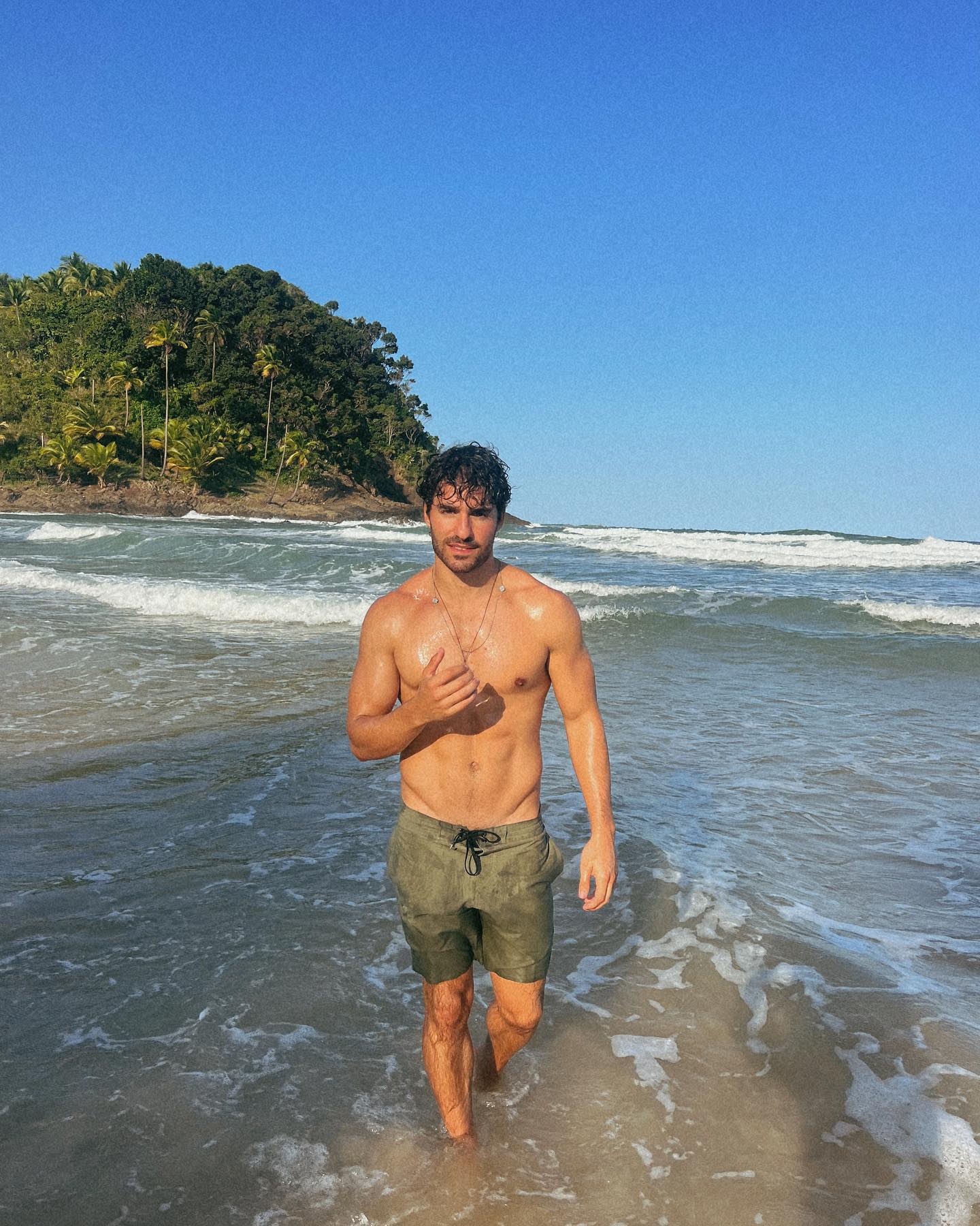 José Condessa completa 27 anos. Espreite 27 fotos escaldantes do protagonista de “Rabo de Peixe”