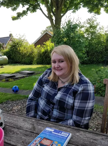 Mulher enforca-se devido a trauma de abusos sexuais. “Não venhas a minha casa, vais encontrar um corpo morto”